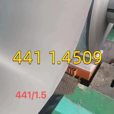Aisi 441 1.4509 0,8 mm Lembar baja tahan karat 2D Permukaan 1220*2440mm Untuk Industri Otomotif