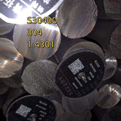 Bar bulat dalam baja tahan karat AISI304 1.4301 Bahan Diameter = 165 (atau 170mm) dan panjang = 3000mm