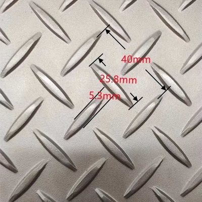 SS316 3mm Tepak Plate Chequered Hot Digulingkan Bentuk Lapisan No.1 / Mill Finish