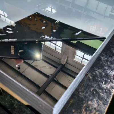Mirror 8K Finish SUS304 1.4301 Lembar baja tahan karat AISI 304 yang digulung dingin untuk dekorasi 0.6*1220*2440mm