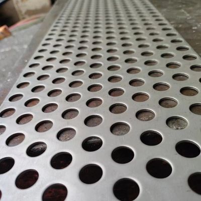 Lembar 304 perforasi Micron Hole 0,4 mmx1000 x 2000 mm Lembar baja tahan karat dengan microperforation