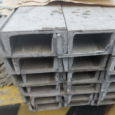 Hot Rolled ASTM A276 TP316L Saluran Baja Tahan Karat Saluran U 100*53*6mm