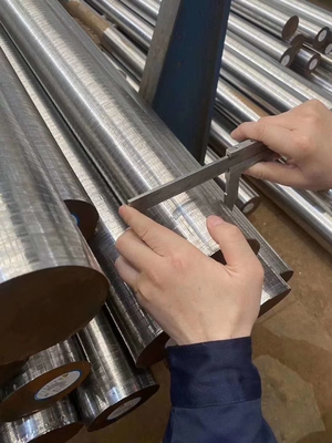 AISI 329 Ukuran 4,5 &quot;Panjang Batang Bulat Padat Stainless Steel