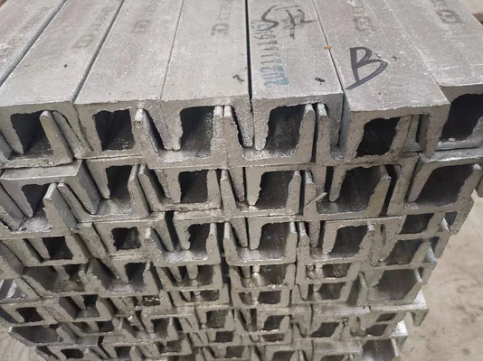 Saluran U Galvanis Panas Standar Jis Astm Q235b