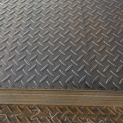 ASTM A36 Pelat Baja Karbon Gulung Panas Q235B Berlian 4.0 * 1510 * 6000MM
